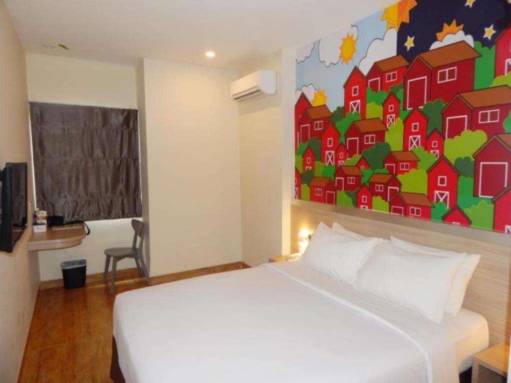 Nite And Day Batam Jodoh Square Hotel Exterior photo