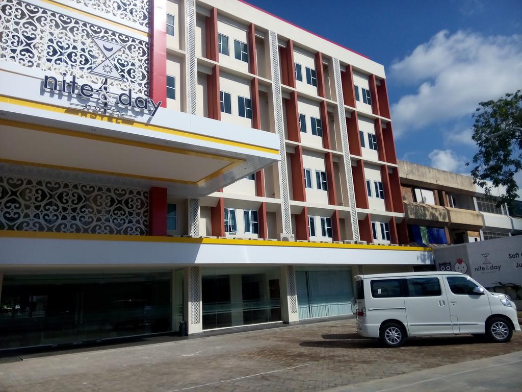 Nite And Day Batam Jodoh Square Hotel Exterior photo